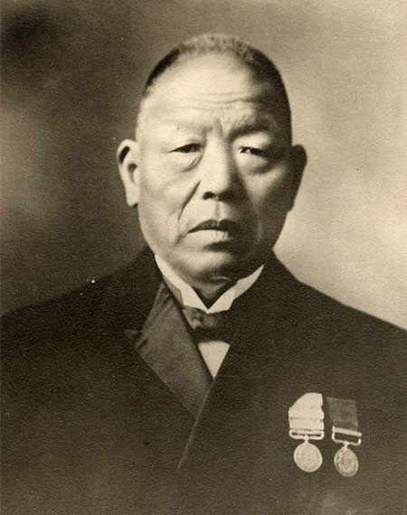 新田長次郎